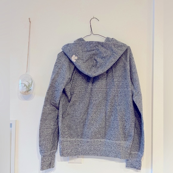 Classic Roots Sweater - Picture 2 of 2